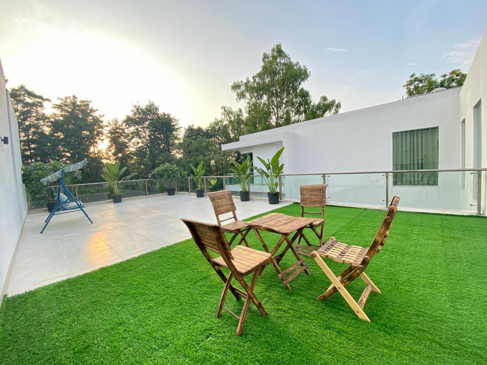 Karma Lakelands, Gurugram Gurgaon Extérieur photo